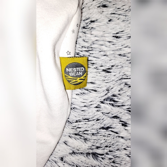 Nested bean weighted swaddle - Picture 3 of 4